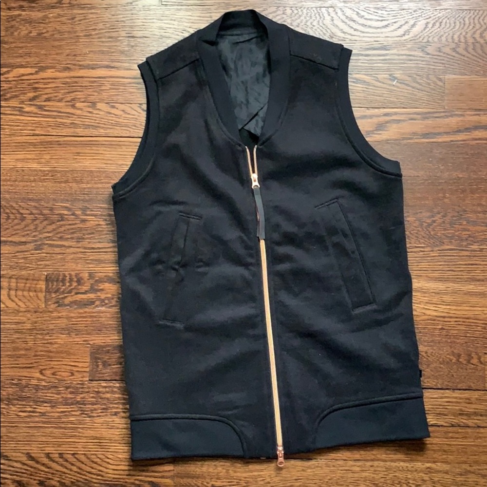 lululemon vest